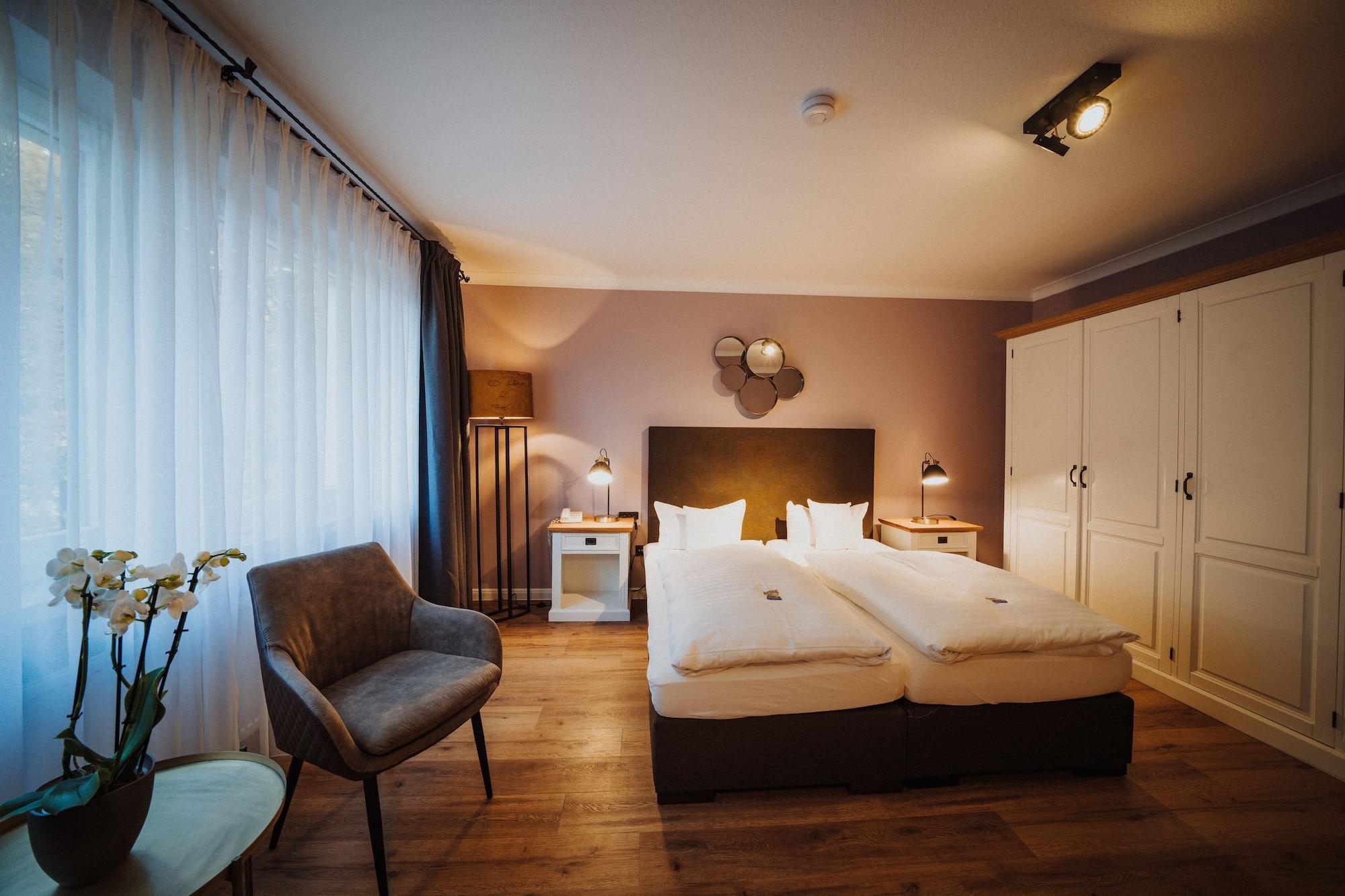 Antik-Hotel EICHENHOF Bad Salzuflen Buitenkant foto