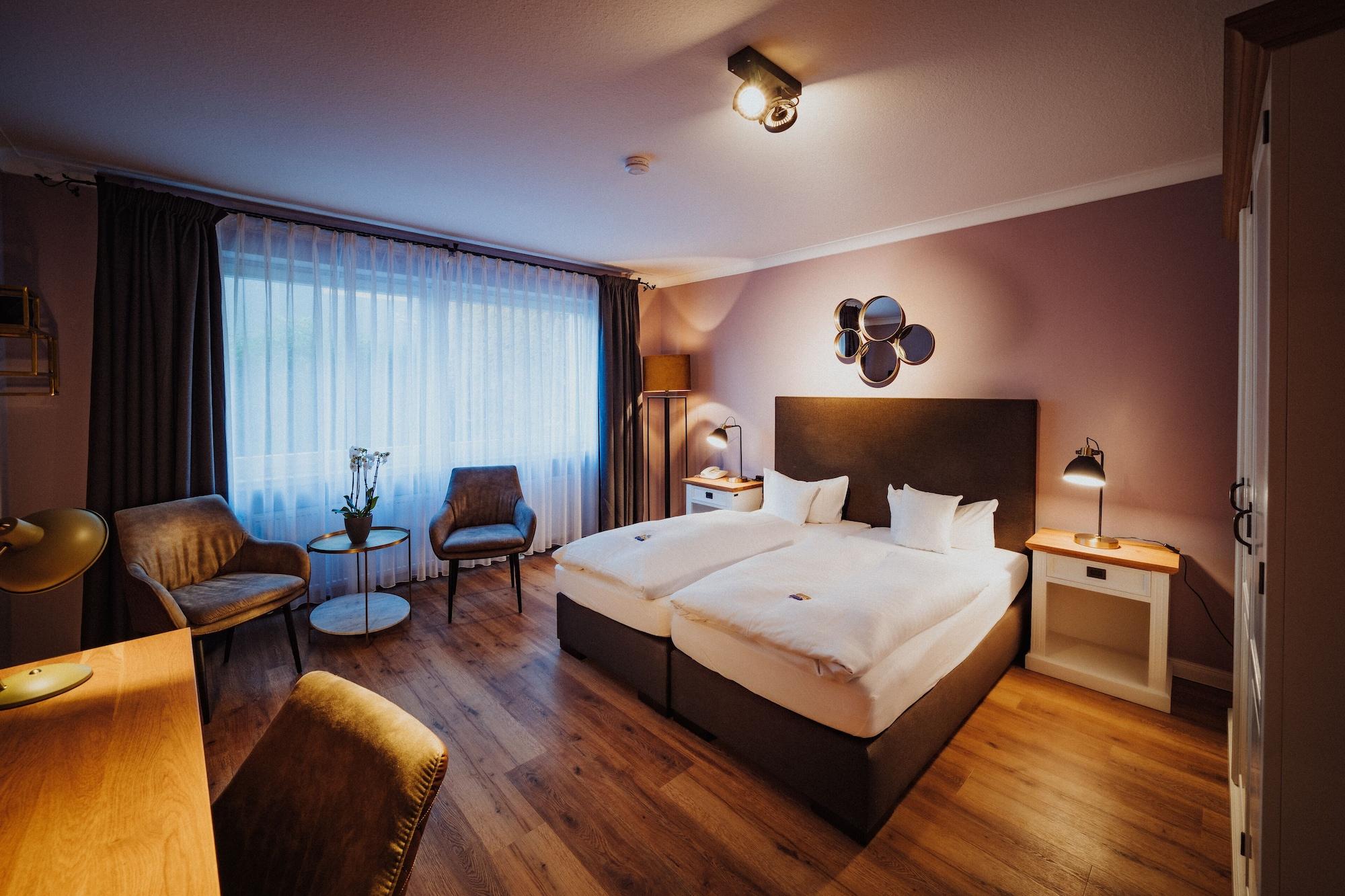 Antik-Hotel EICHENHOF Bad Salzuflen Buitenkant foto