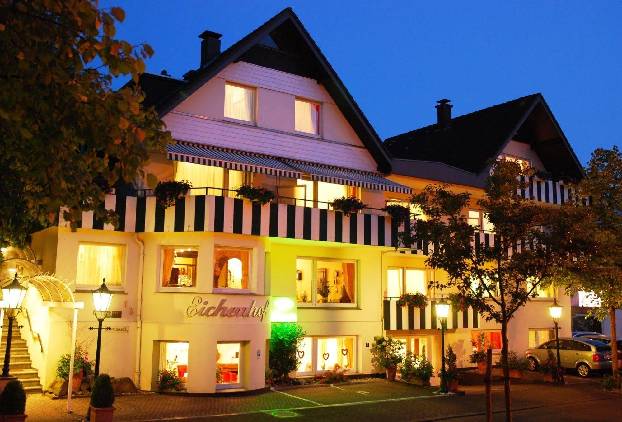 Antik-Hotel EICHENHOF Bad Salzuflen Buitenkant foto